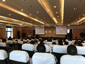 全國首屆“龍芯杯”大學生計算機系統能力培養大賽啟航，南京技術培訓現場人氣火爆