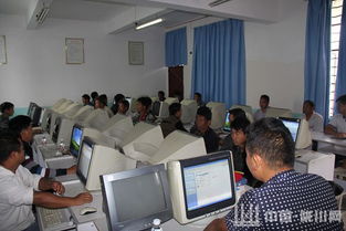 護國鄉組織村三委班子成員開展計算機技術培訓，提升基層干部現代化辦公能力